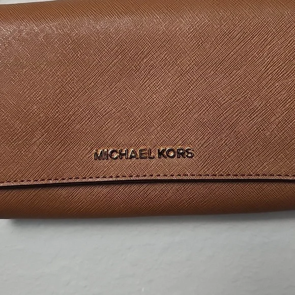 Michael Michael Kors Brown Leather Jet Set Travel Lg Phone Crossbody Bag NWT - Picture 3 of 9